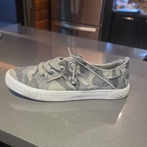 Blowfish Kids Gray Camouflage Sneakers